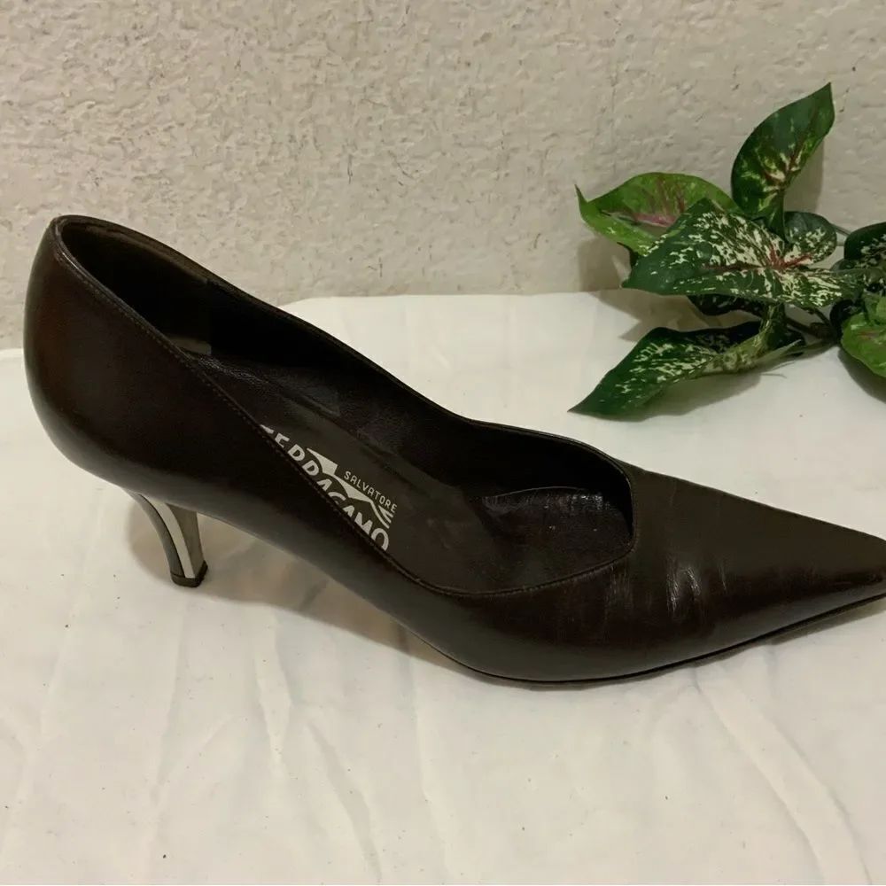 Vintage Salvatore Ferragamo brown leather shoes 8.5 2A